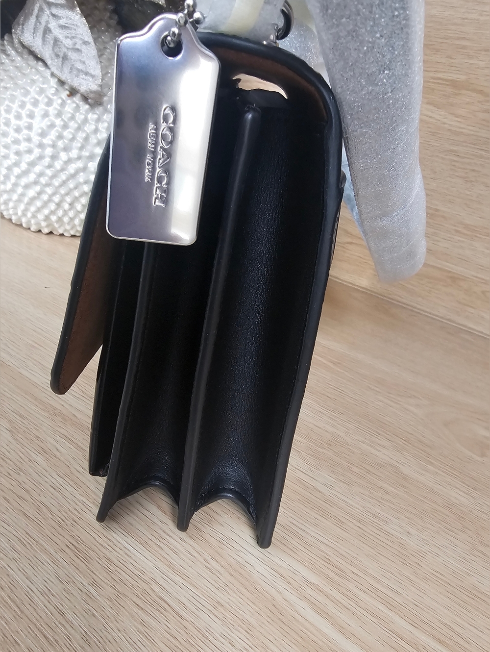 Coach Klare Crossbody Bag. - Picture 3 of 10